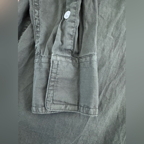 Women’s Vince The Utility Cotton and Silk Spring Spread Collar Relaxed Button Up - Picture 5 of 7